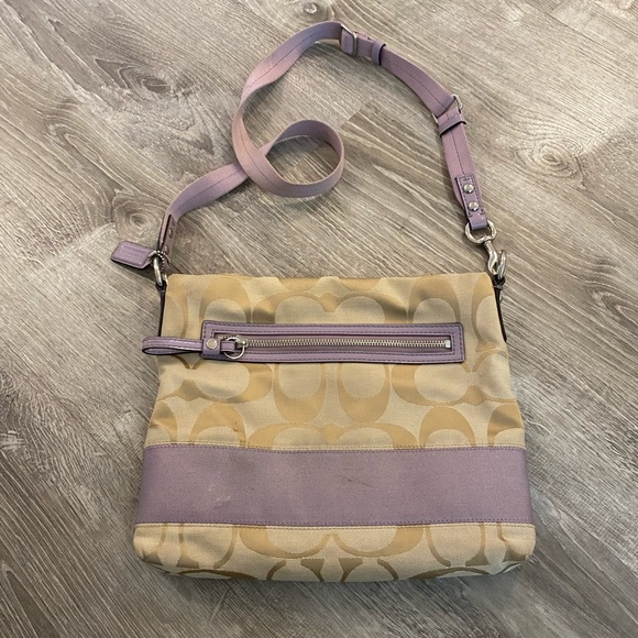 Coach purse - Picture 2 of 2